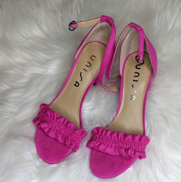 pink ruffle heels